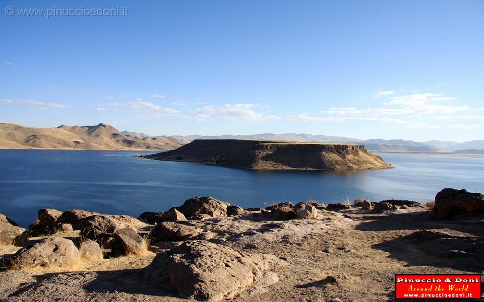 PERU - Sillustani - Lake Umayo  - 10.jpg